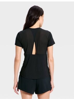 Women's Mesh Back Short Sleeve
T-Shirt - All In Motion Black M